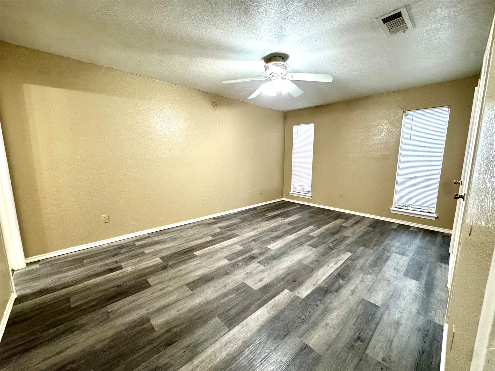 13357 Kit Lane Dallas TX 75240