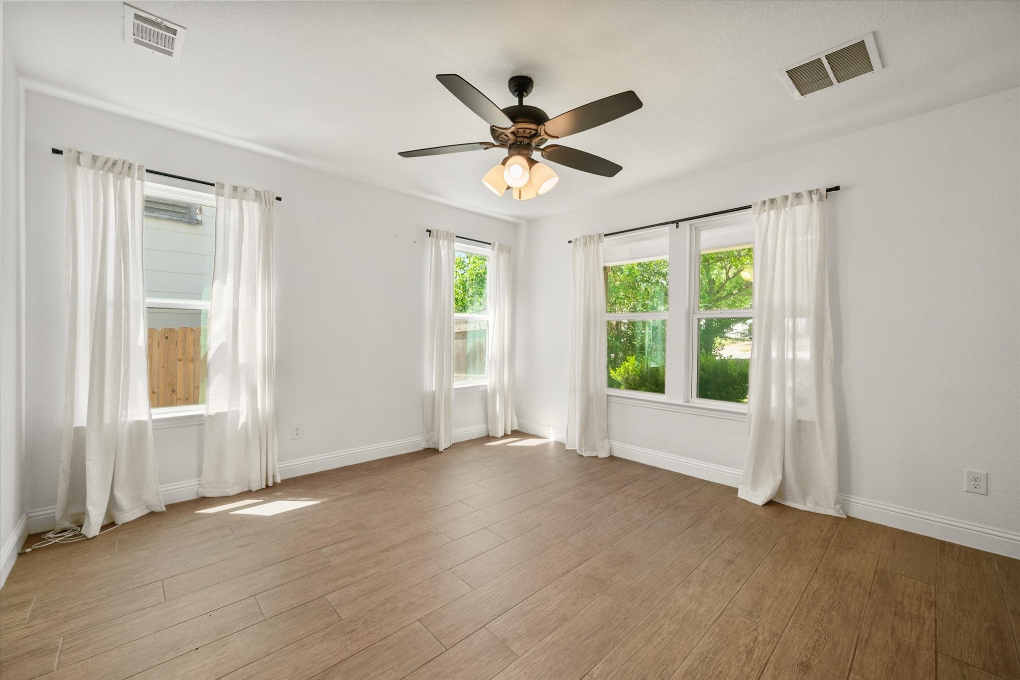 2158 Morning Glory Avenue Fort Worth TX 76111