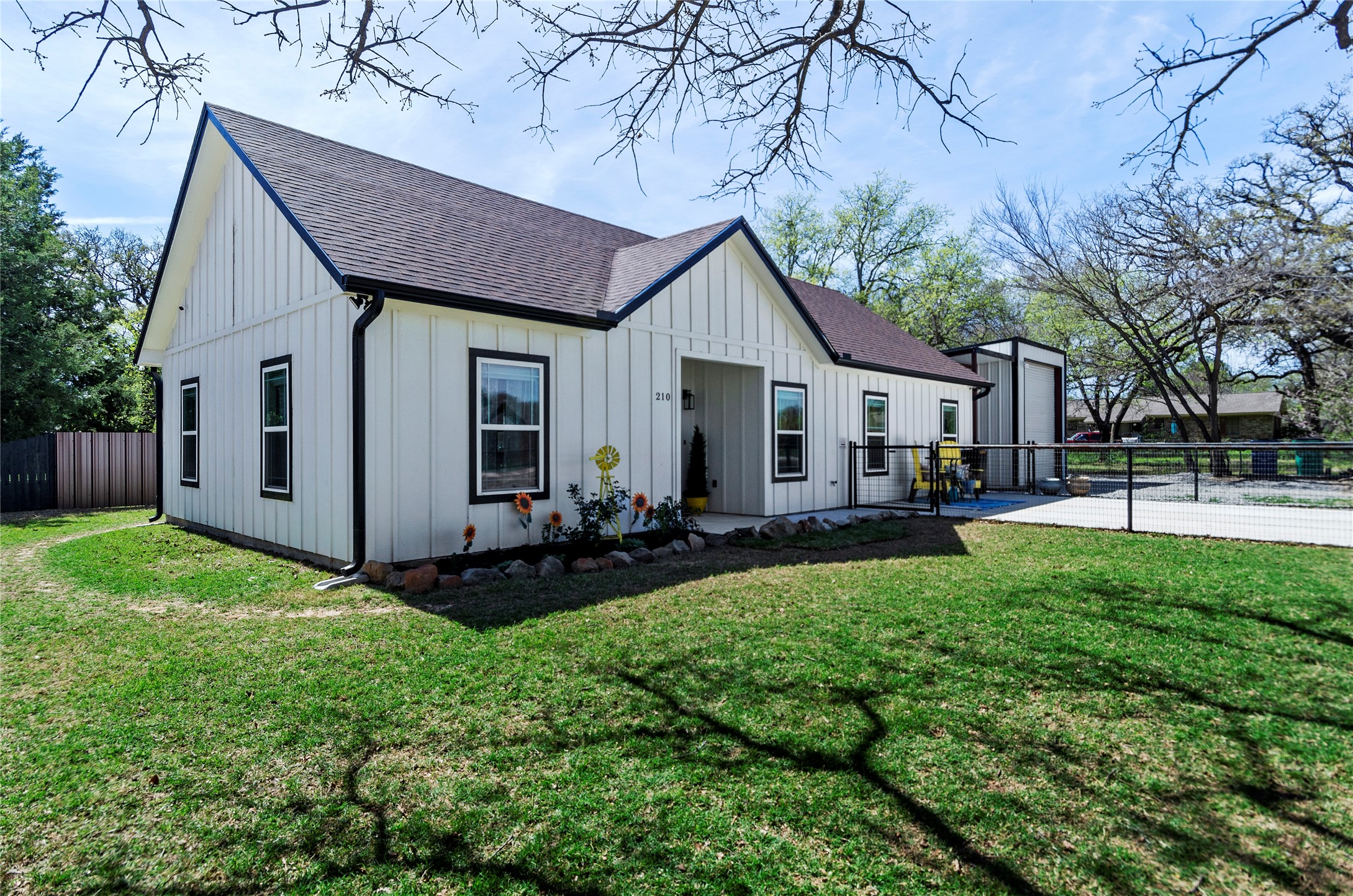 210 Stevens Street Bridgeport TX 76426