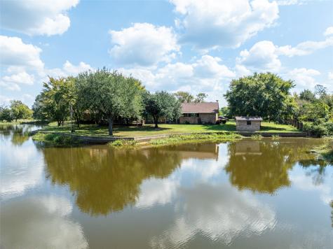 1895 County Road 3601 Edgewood TX 75117