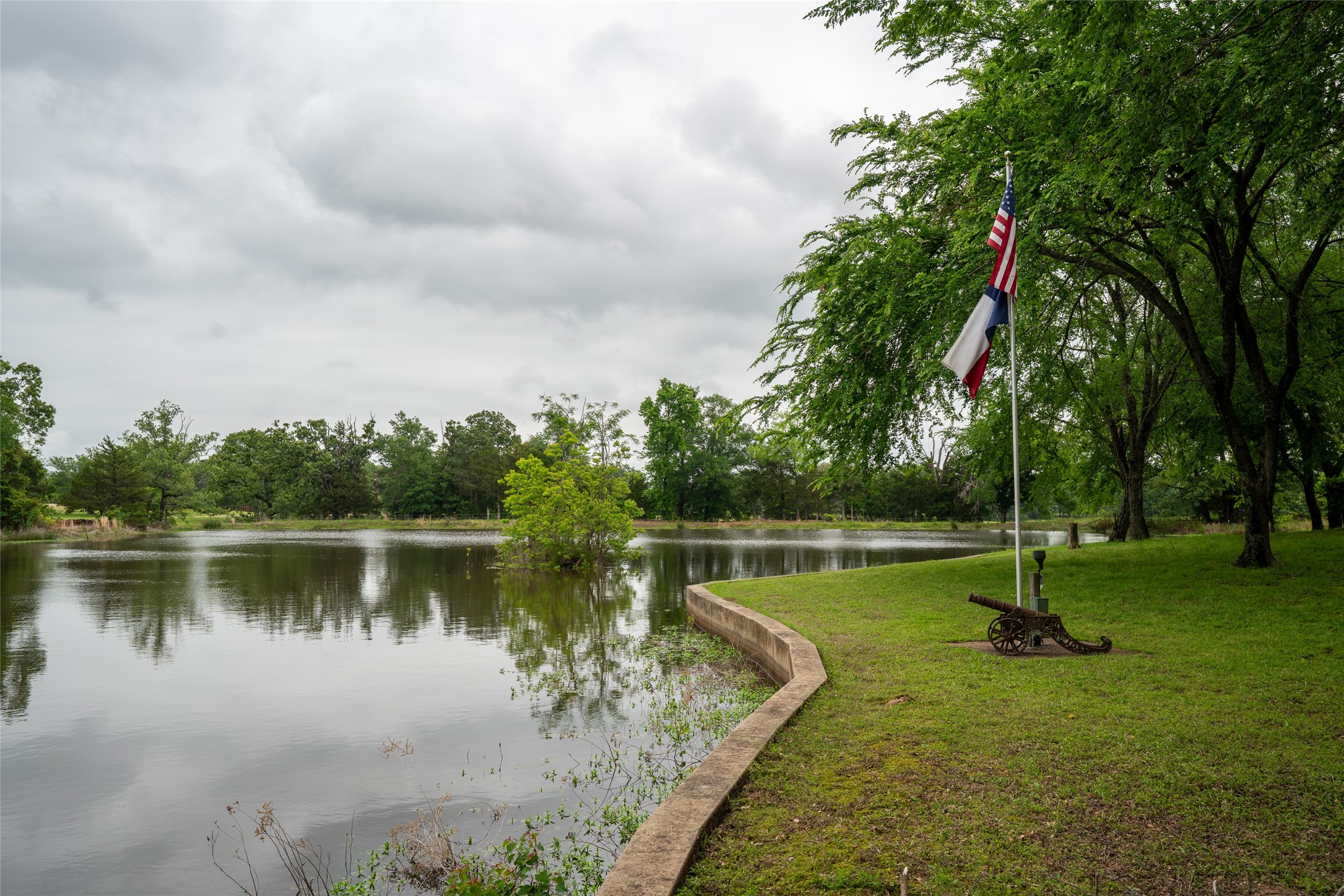 1895 County Road 3601 Edgewood TX 75117