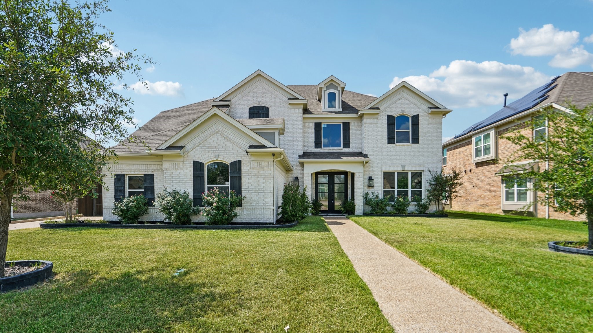 2712 Neblina Court Grand Prairie TX 75054