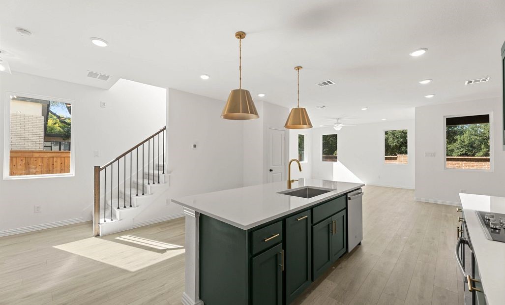 6914 Mission Tejas Drive Dallas TX 75228