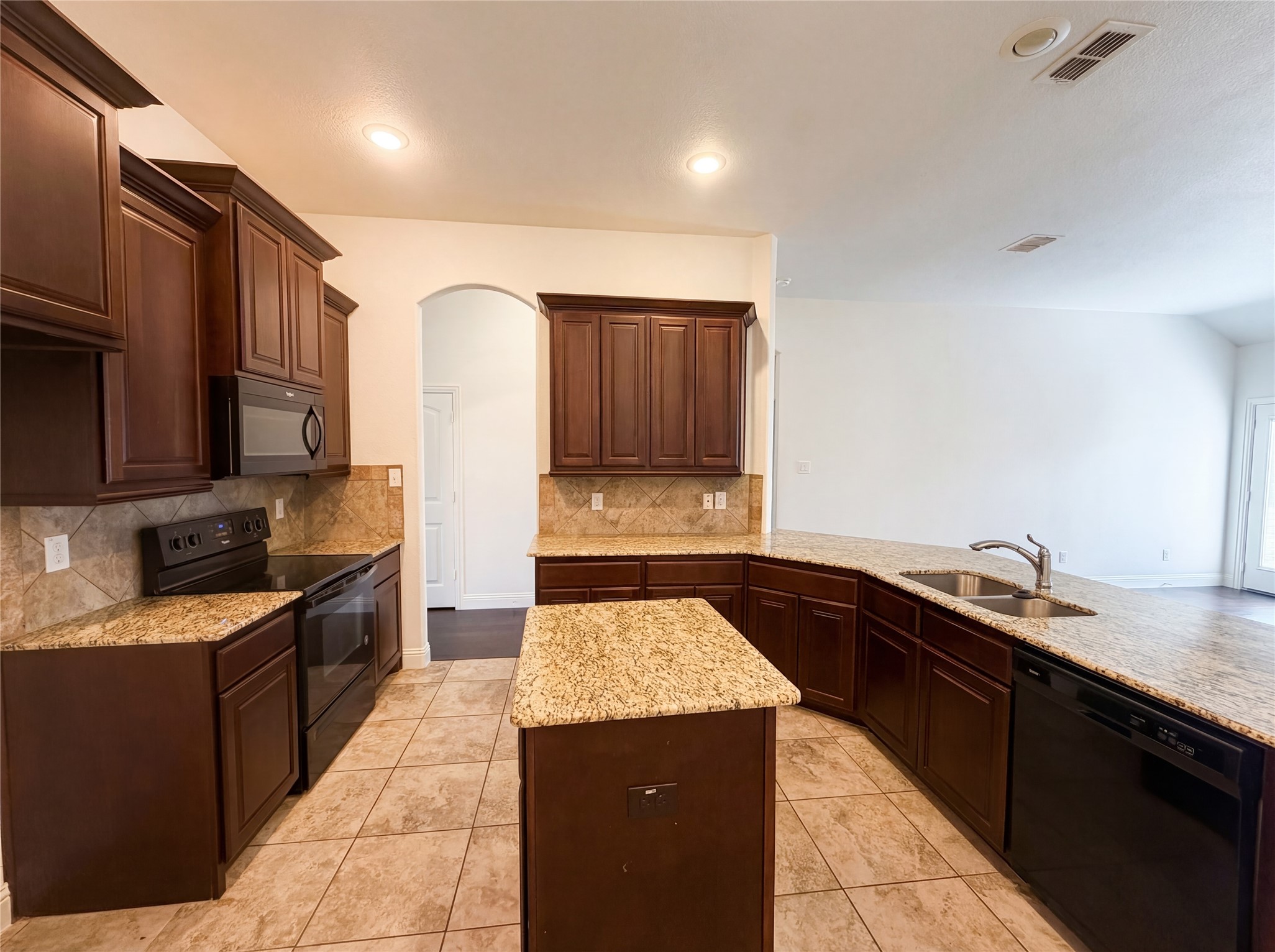 3717 Dutch Iris Lane Forest Hill TX 76140