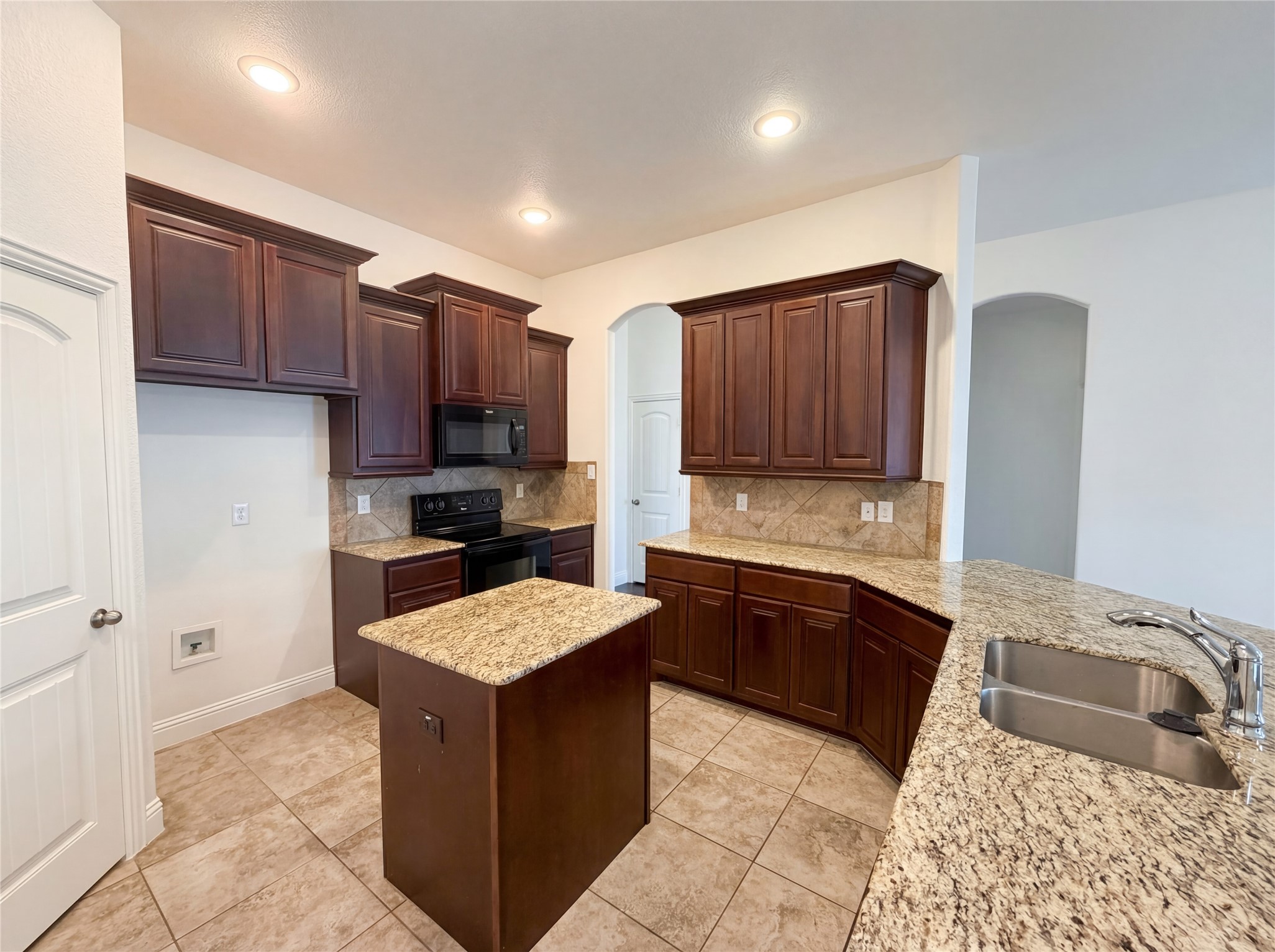 3717 Dutch Iris Lane Forest Hill TX 76140