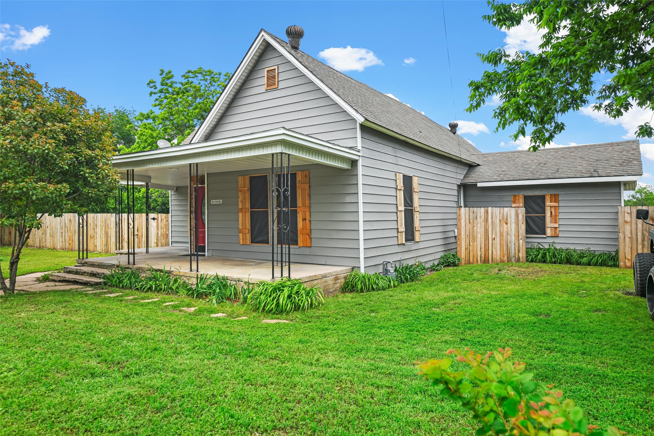 403 Ussery Street Bowie TX 76230