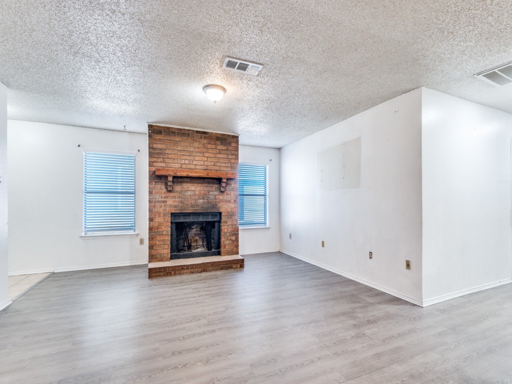 1228 English Street Irving TX 75061