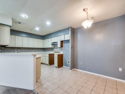 1228 English Street Irving TX 75061