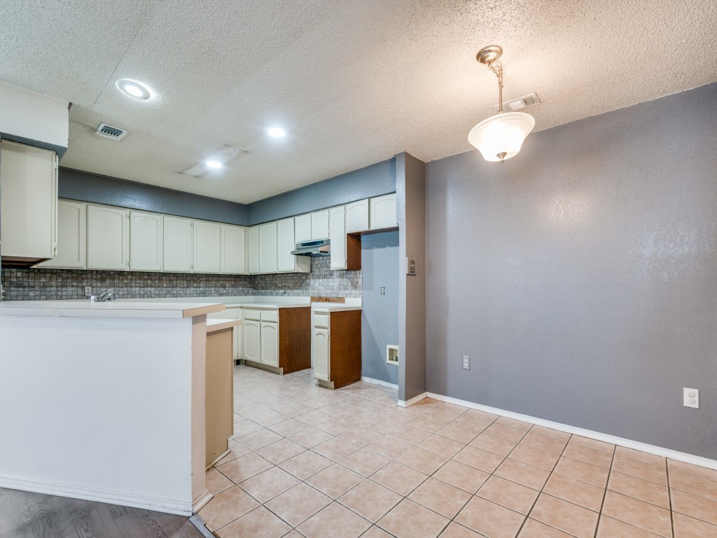 1228 English Street Irving TX 75061