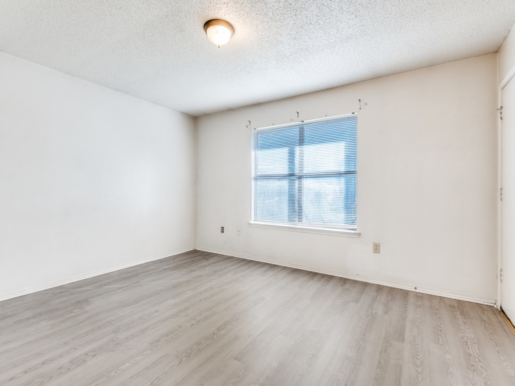 1228 English Street Irving TX 75061