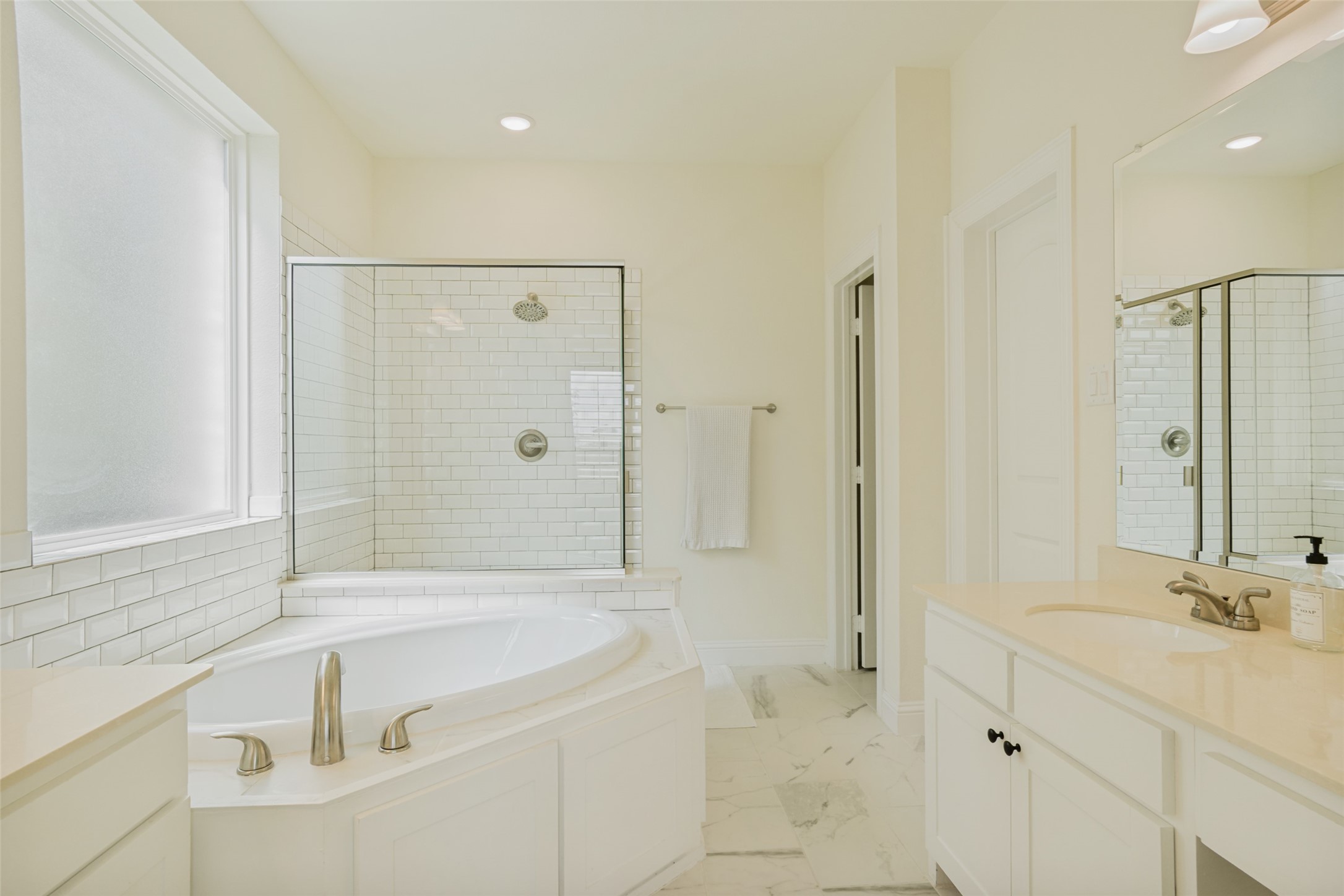 358 Gleneagles Drive Garland TX 75040