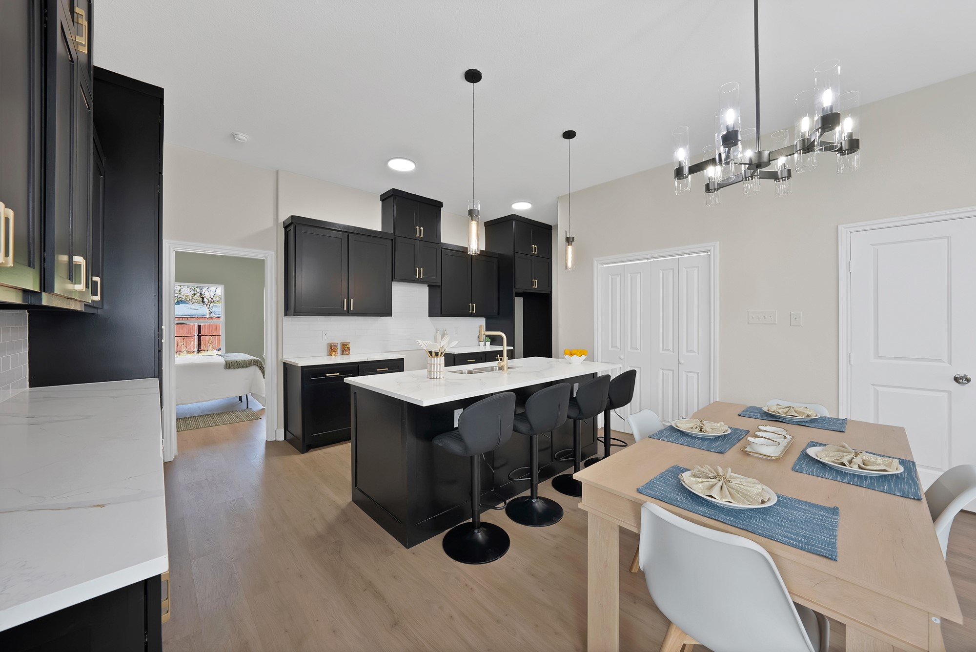 817 Stamps Avenue Fort Worth TX 76114