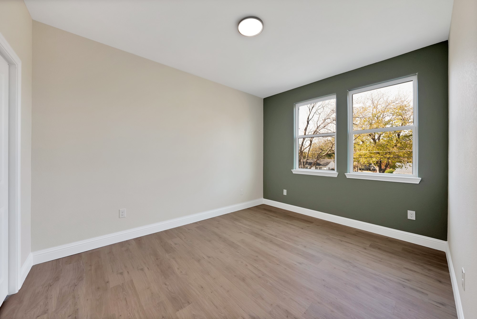 817 Stamps Avenue Fort Worth TX 76114