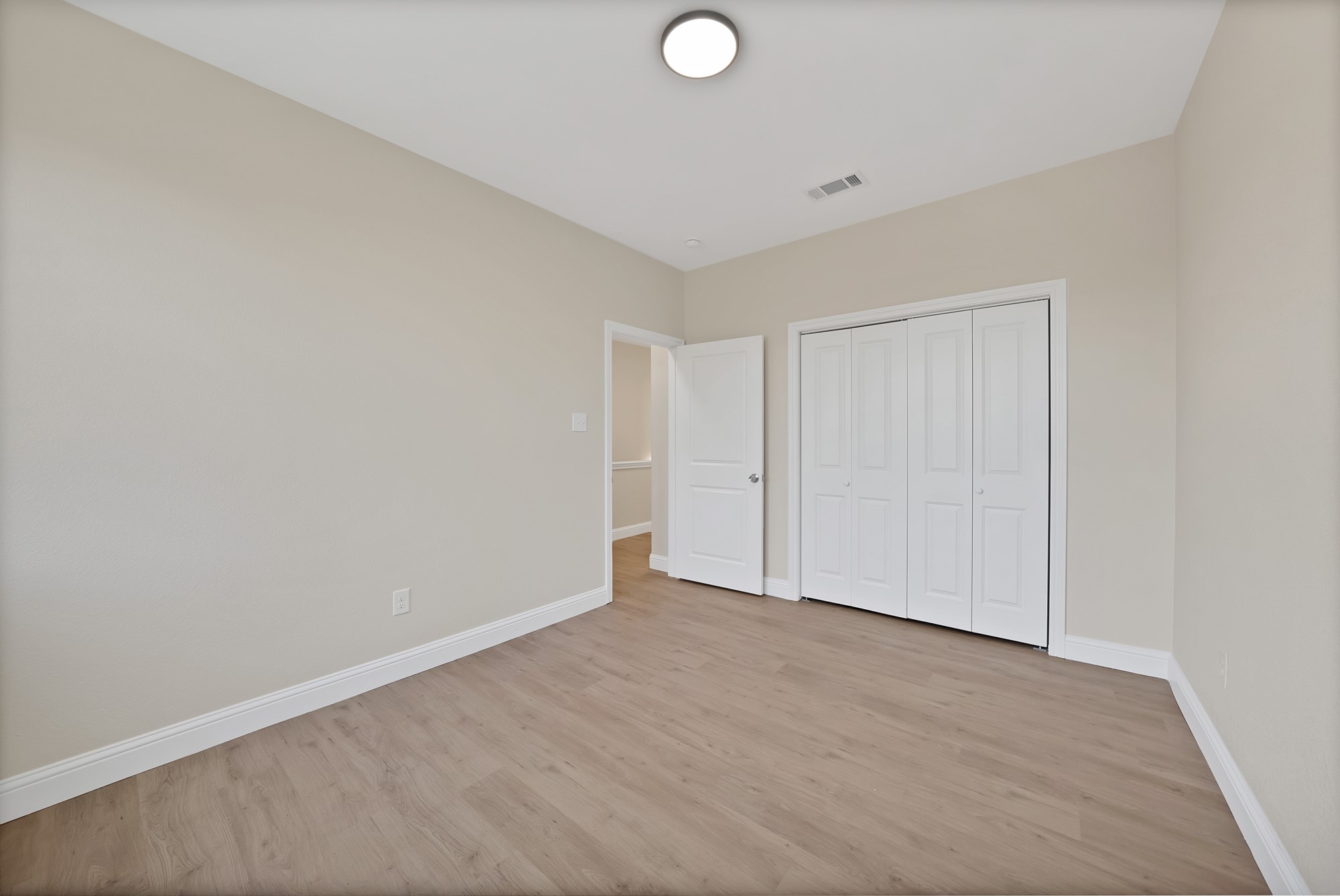 817 Stamps Avenue Fort Worth TX 76114