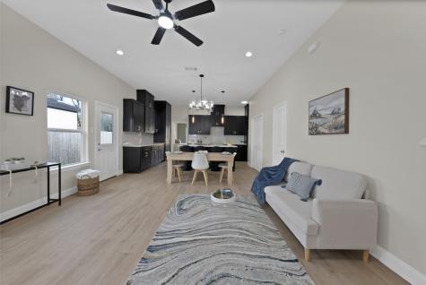817 Stamps Avenue Fort Worth TX 76114