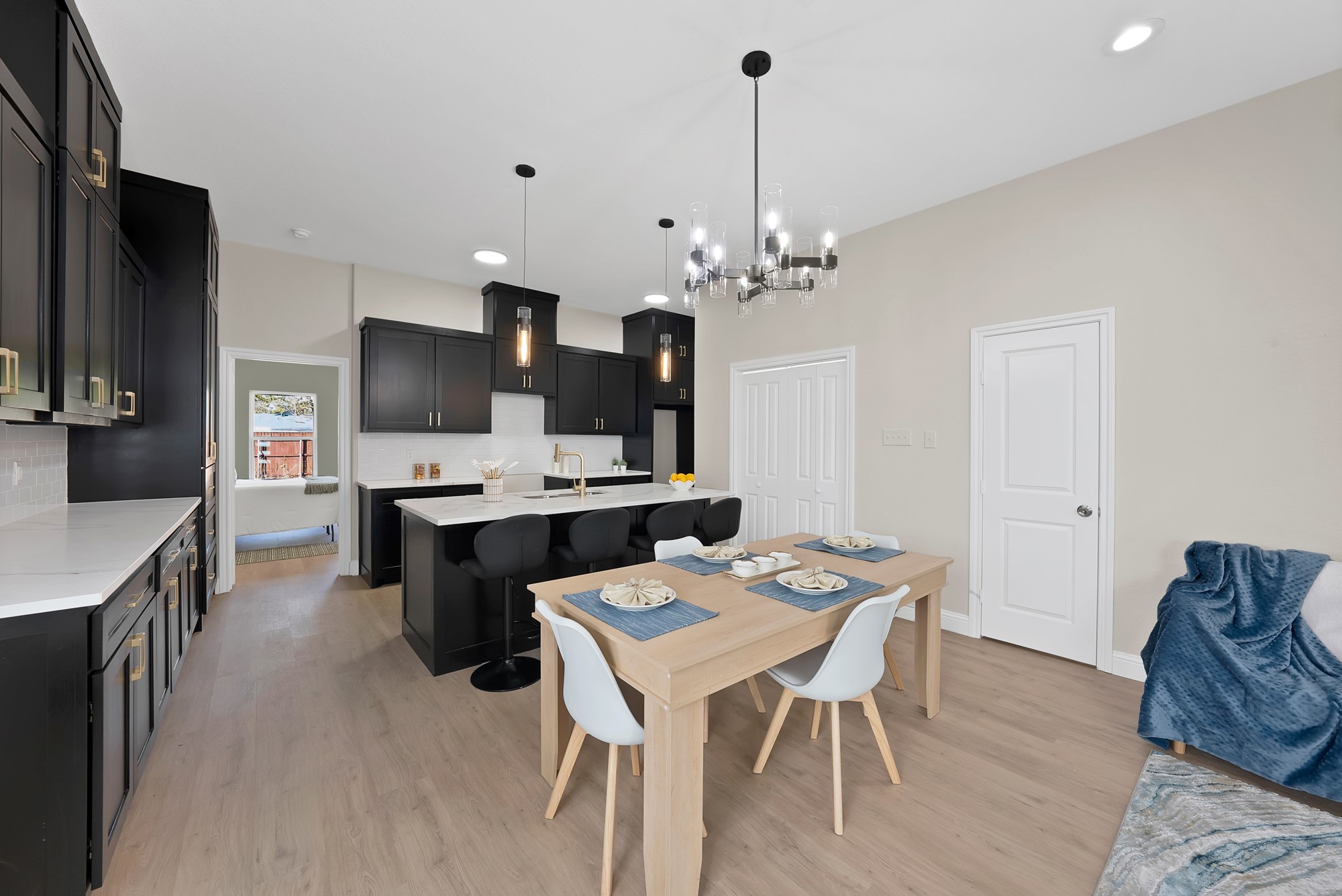 817 Stamps Avenue Fort Worth TX 76114