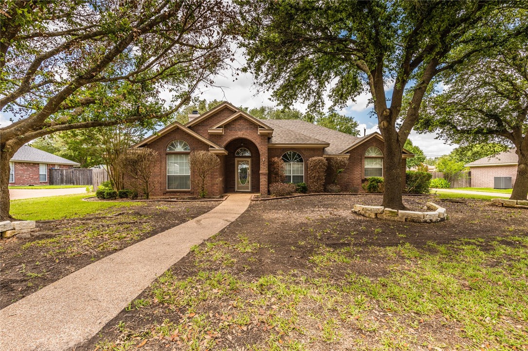 813 Stoneridge Drive Hewitt TX 76643