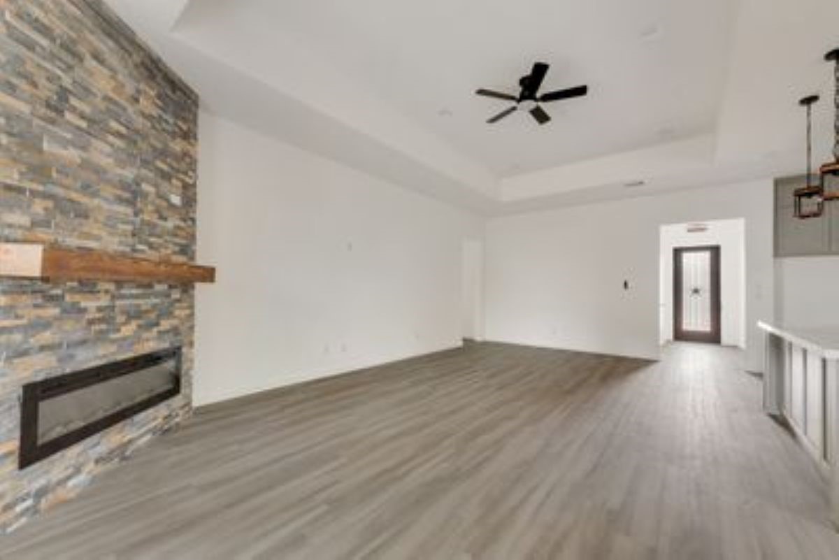 2729 Pike Drive Lancaster TX 75134