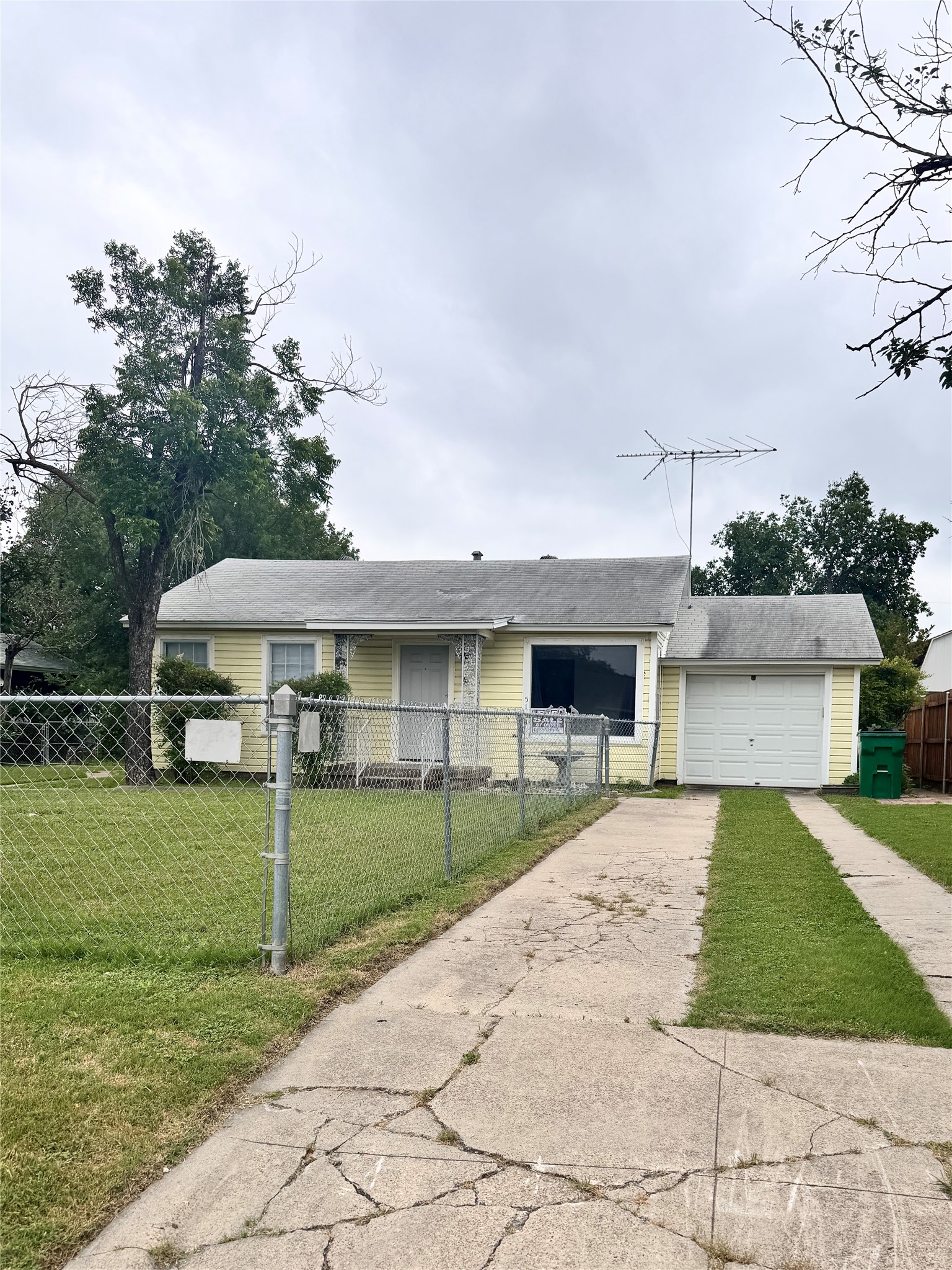 5113 Flagstone Drive Sansom Park TX 76114