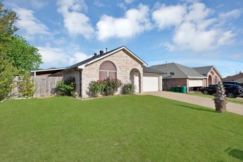 828 Windswept Drive Cedar Hill TX 75104