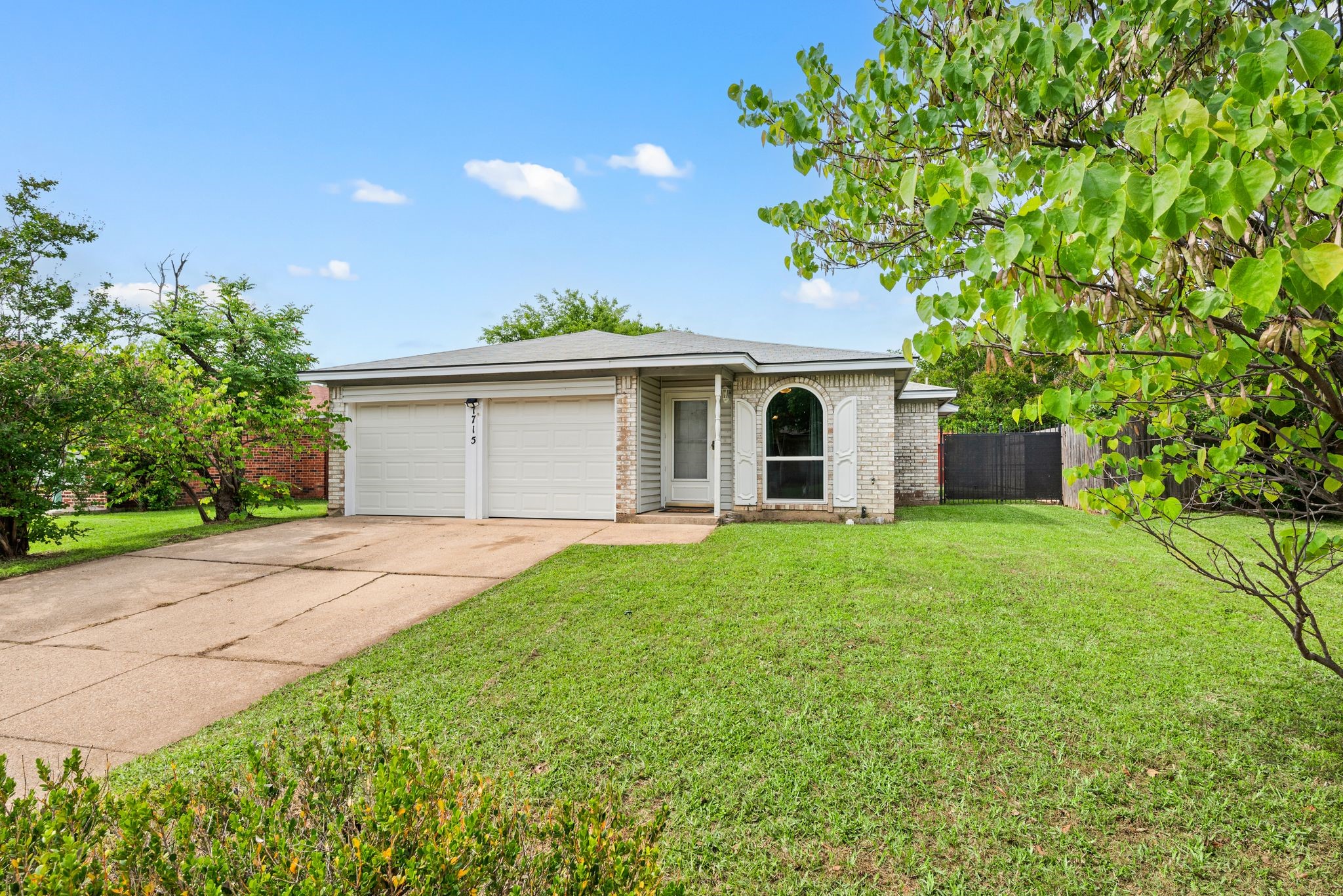 1715 Quinlan Court Arlington TX 76018