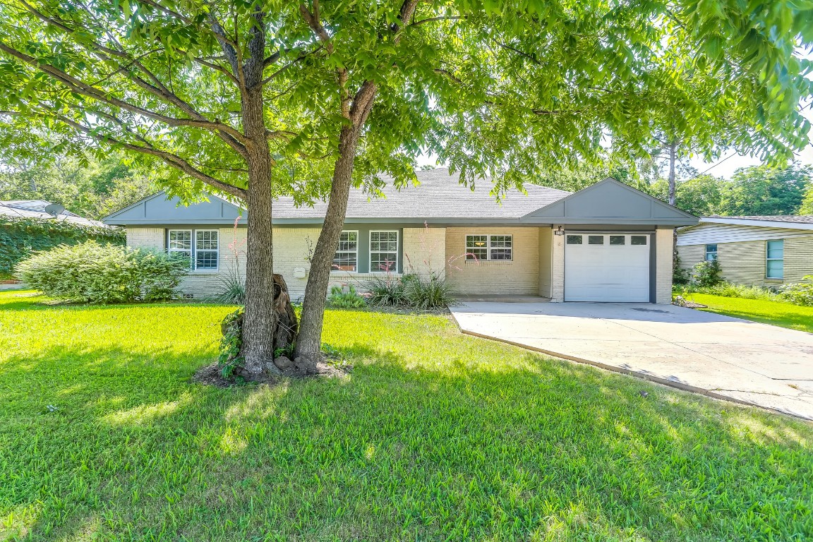 1134 Warden Street Benbrook TX 76126