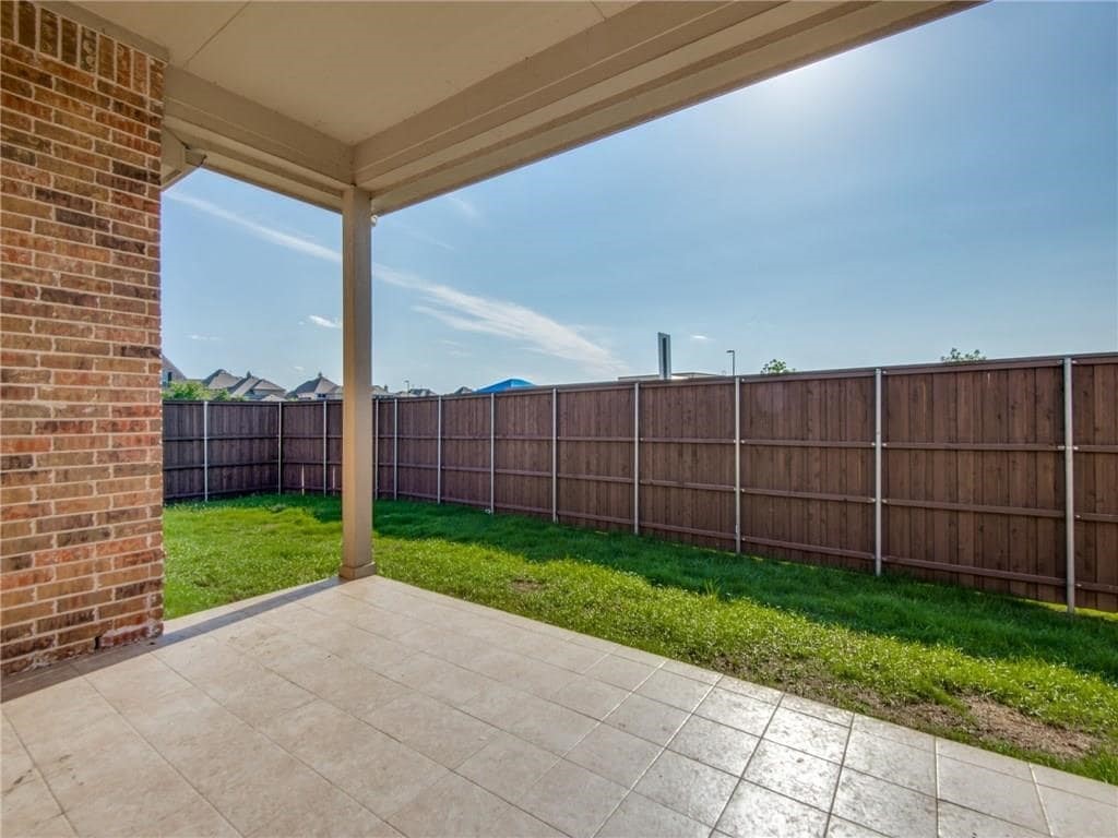 1121 Ranch Gate Lane Frisco TX 75036