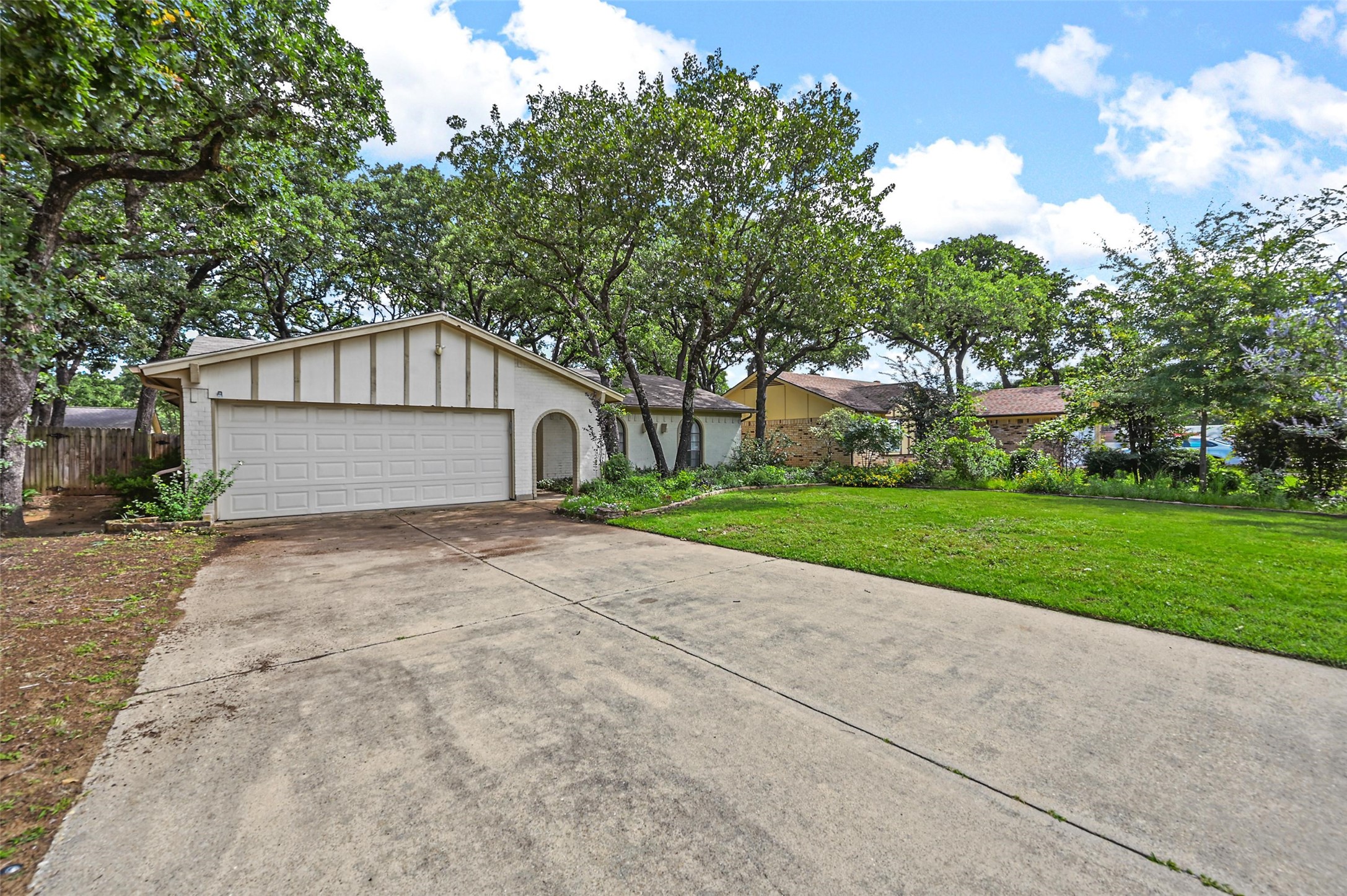 5603 Shady Hill Lane Arlington TX 76016
