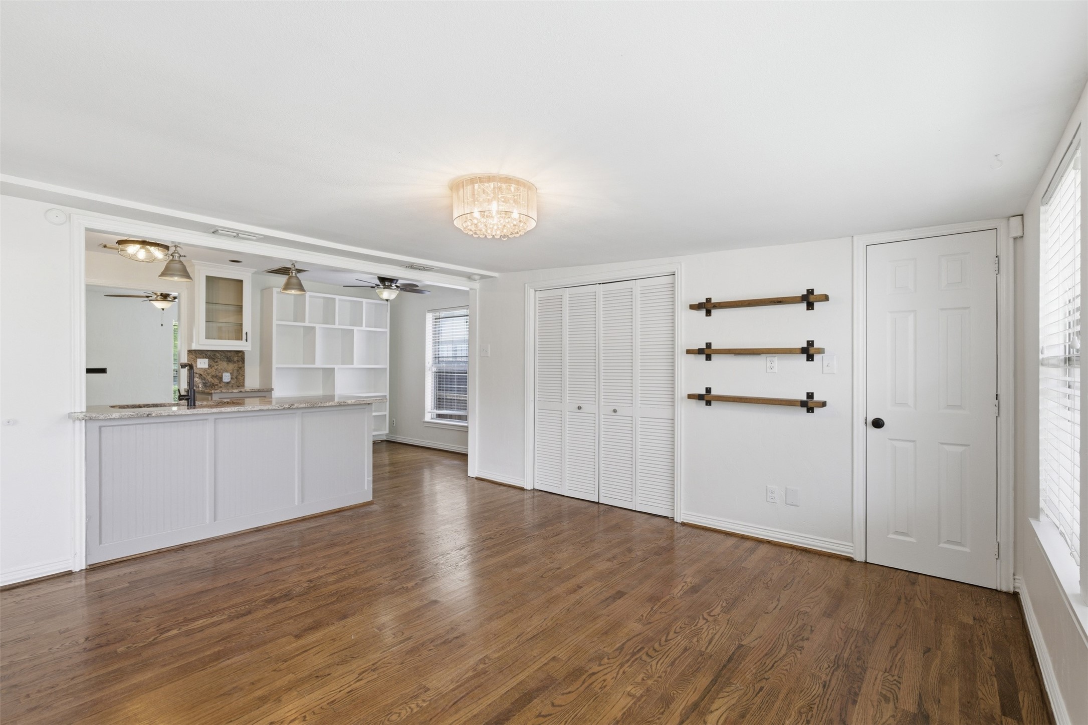 2615 Alco Avenue Dallas TX 75211
