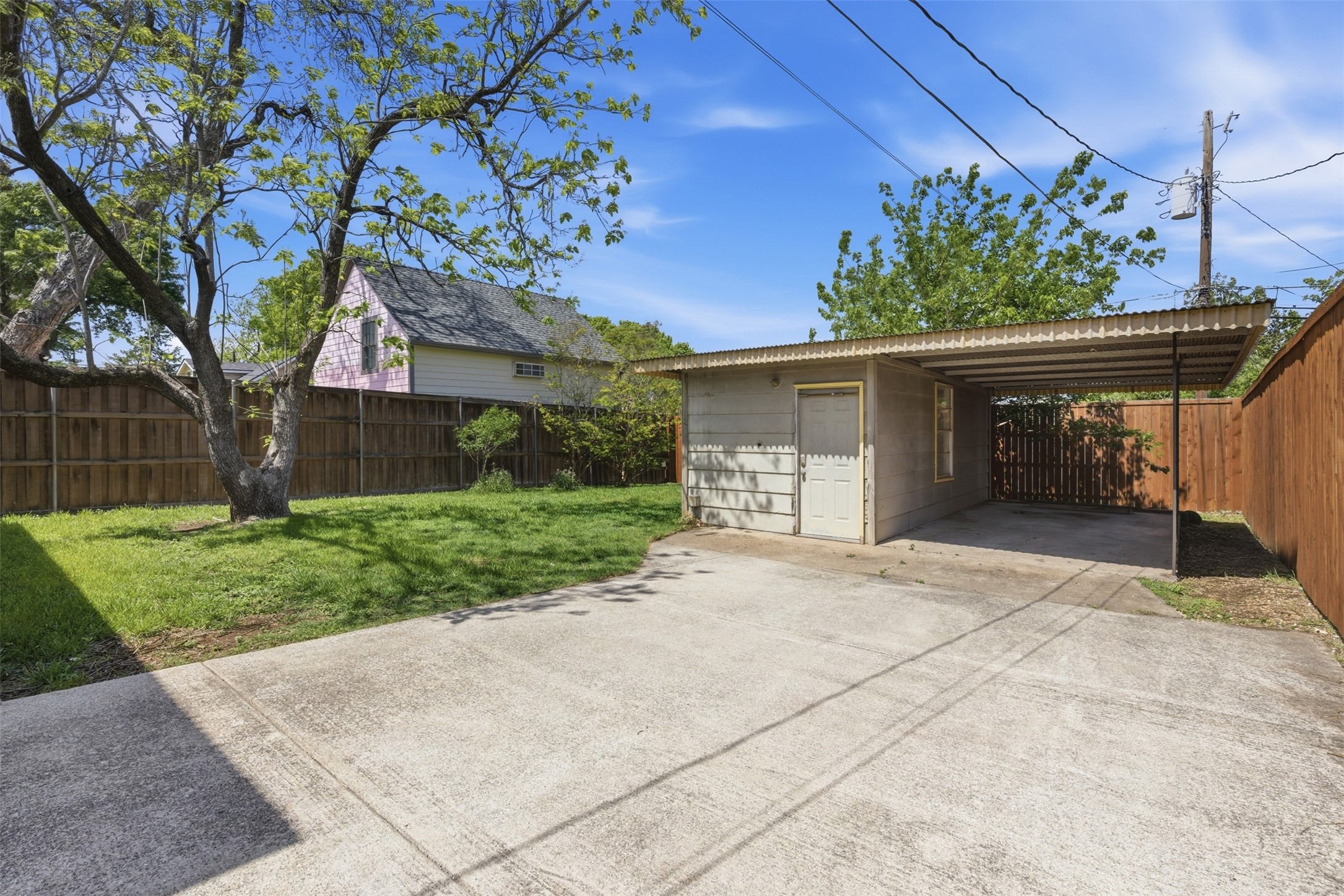 2615 Alco Avenue Dallas TX 75211