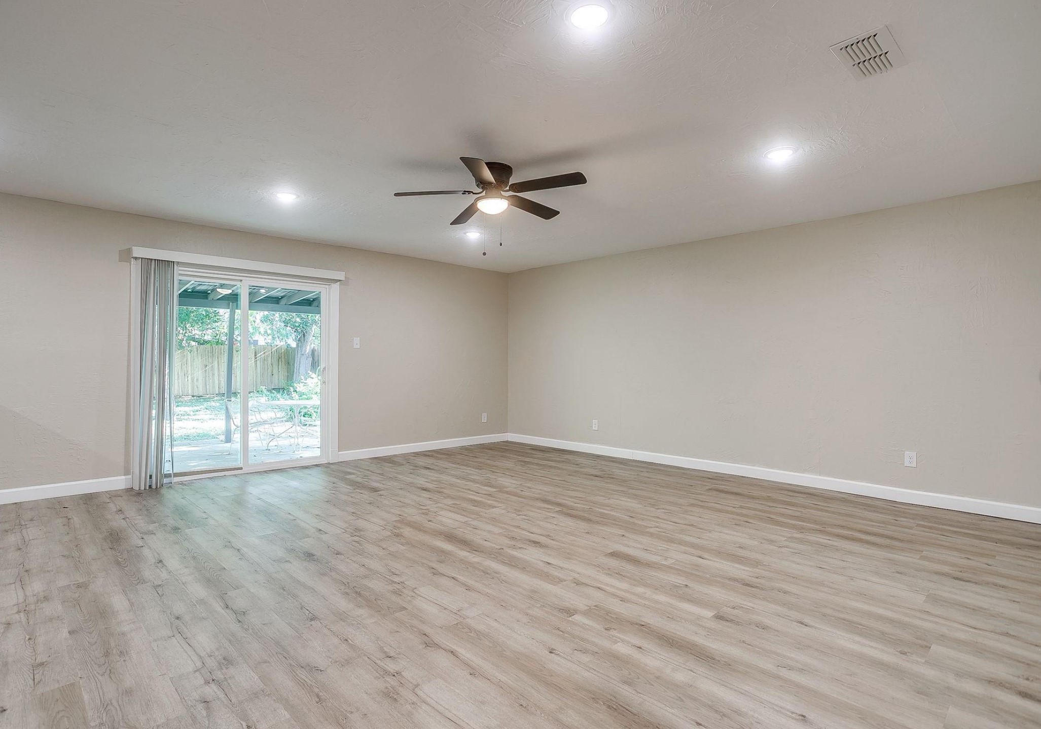 7412 Ewing Avenue Fort Worth TX 76116