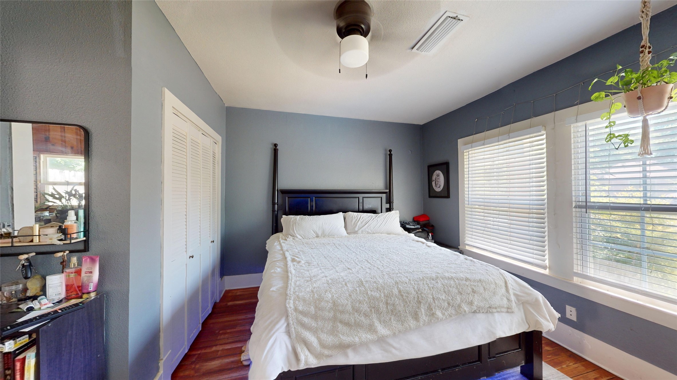 704 Cameron Avenue Dallas TX 75223