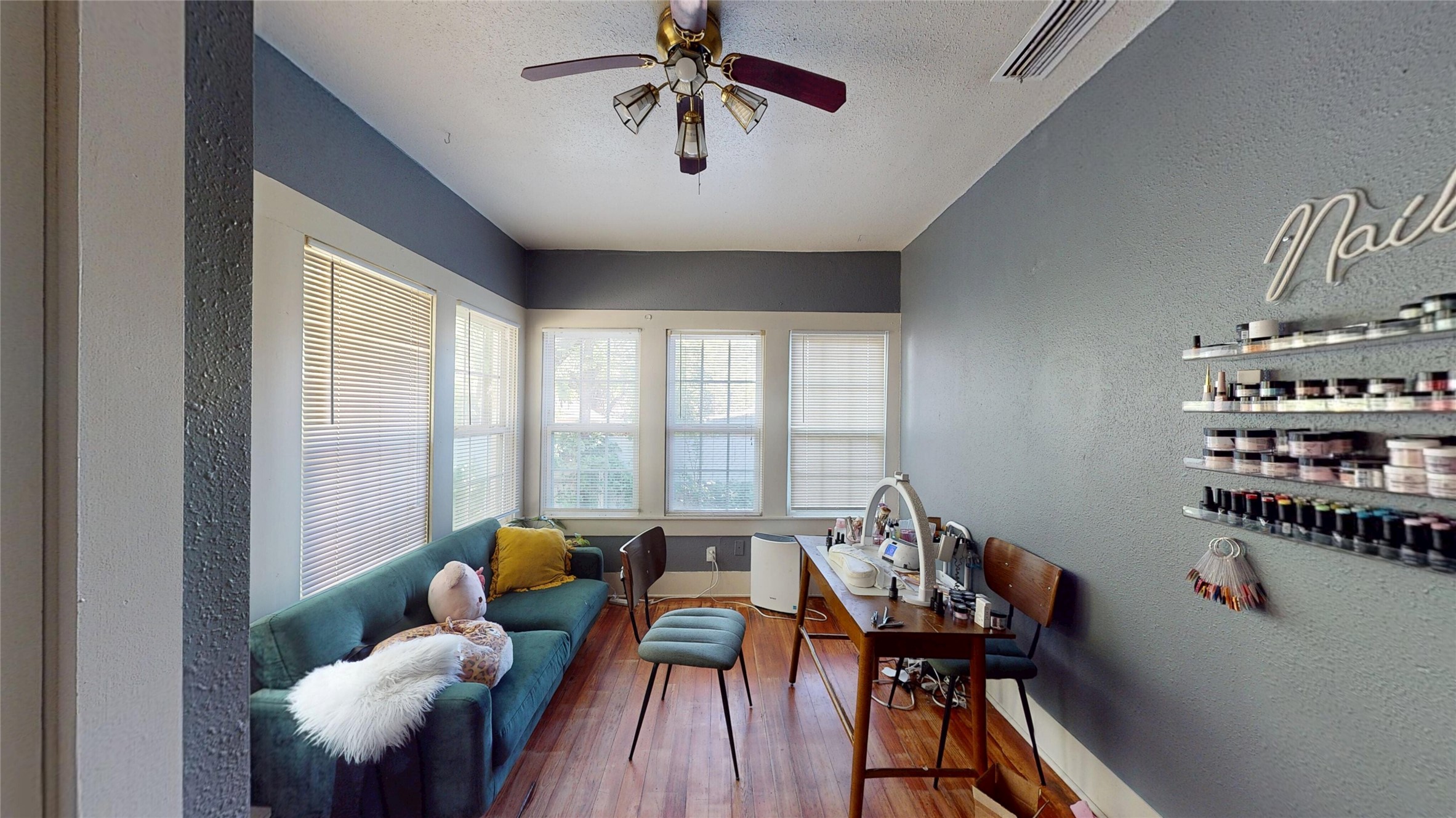 704 Cameron Avenue Dallas TX 75223