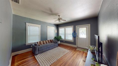 704 Cameron Avenue Dallas TX 75223
