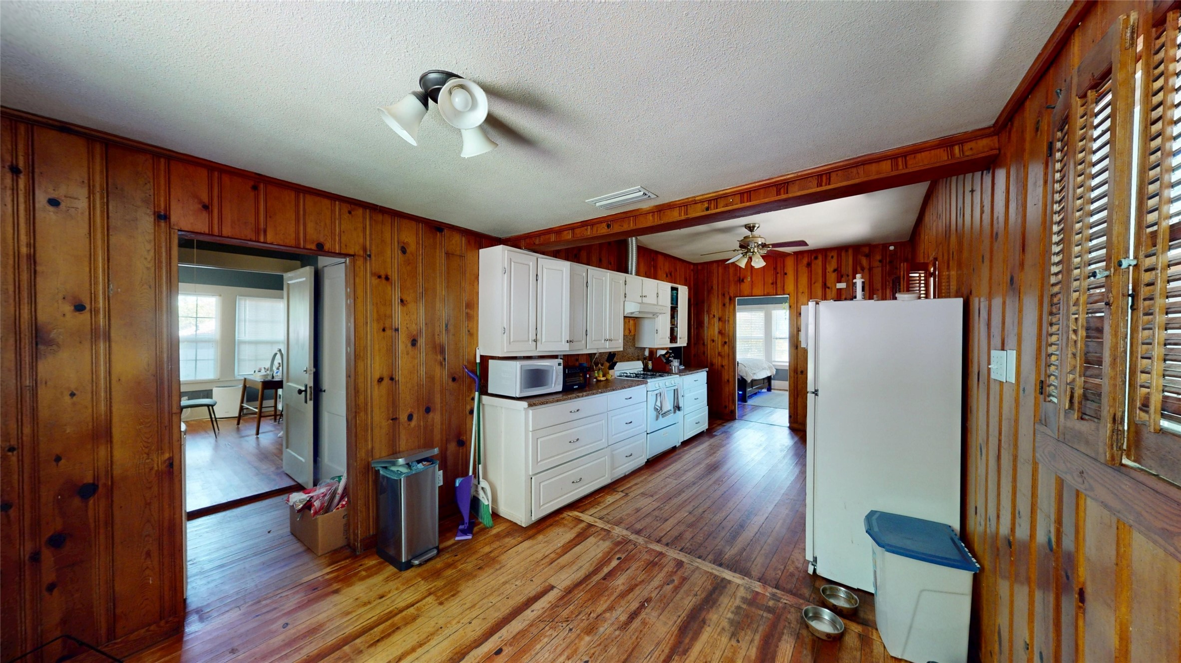 704 Cameron Avenue Dallas TX 75223