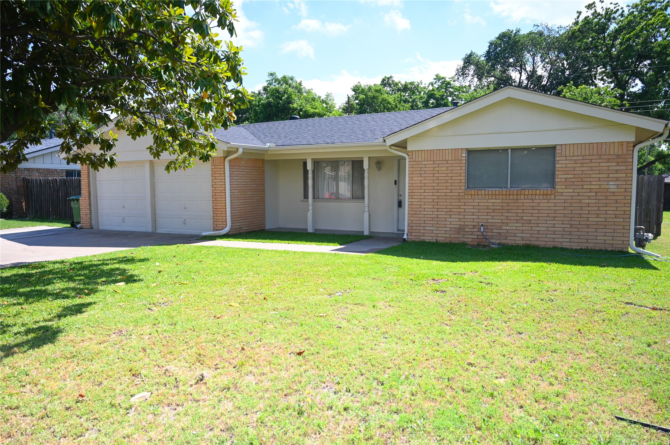 1352 Simpson Drive Hurst TX 76053