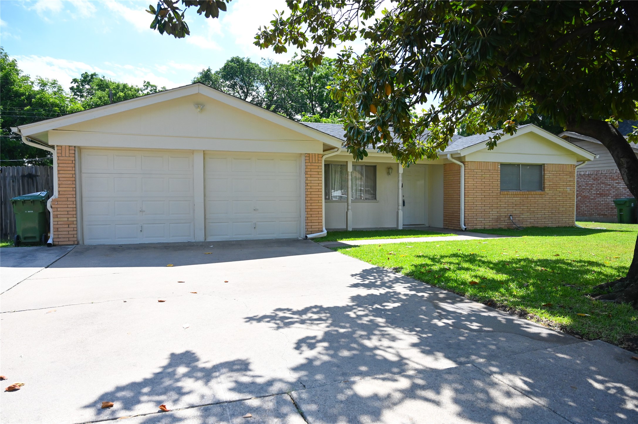 1352 Simpson Drive Hurst TX 76053