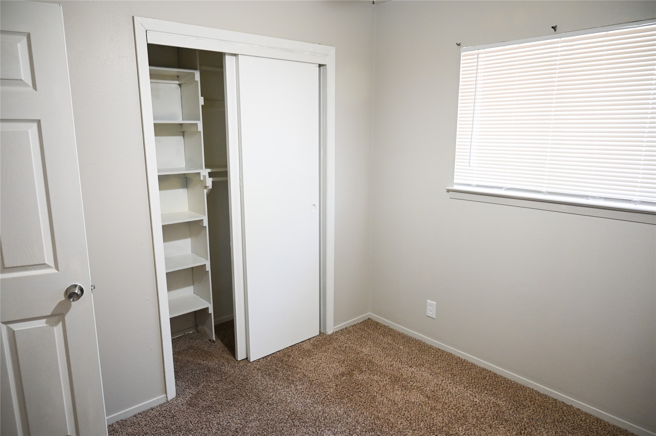 1352 Simpson Drive Hurst TX 76053