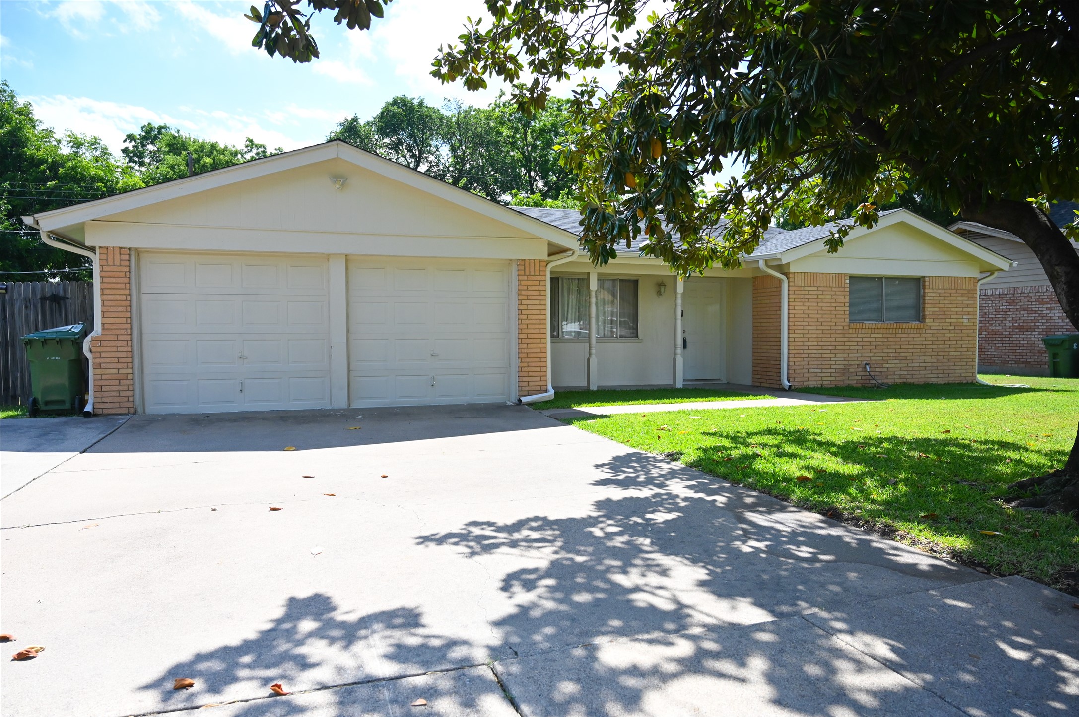 1352 Simpson Drive Hurst TX 76053