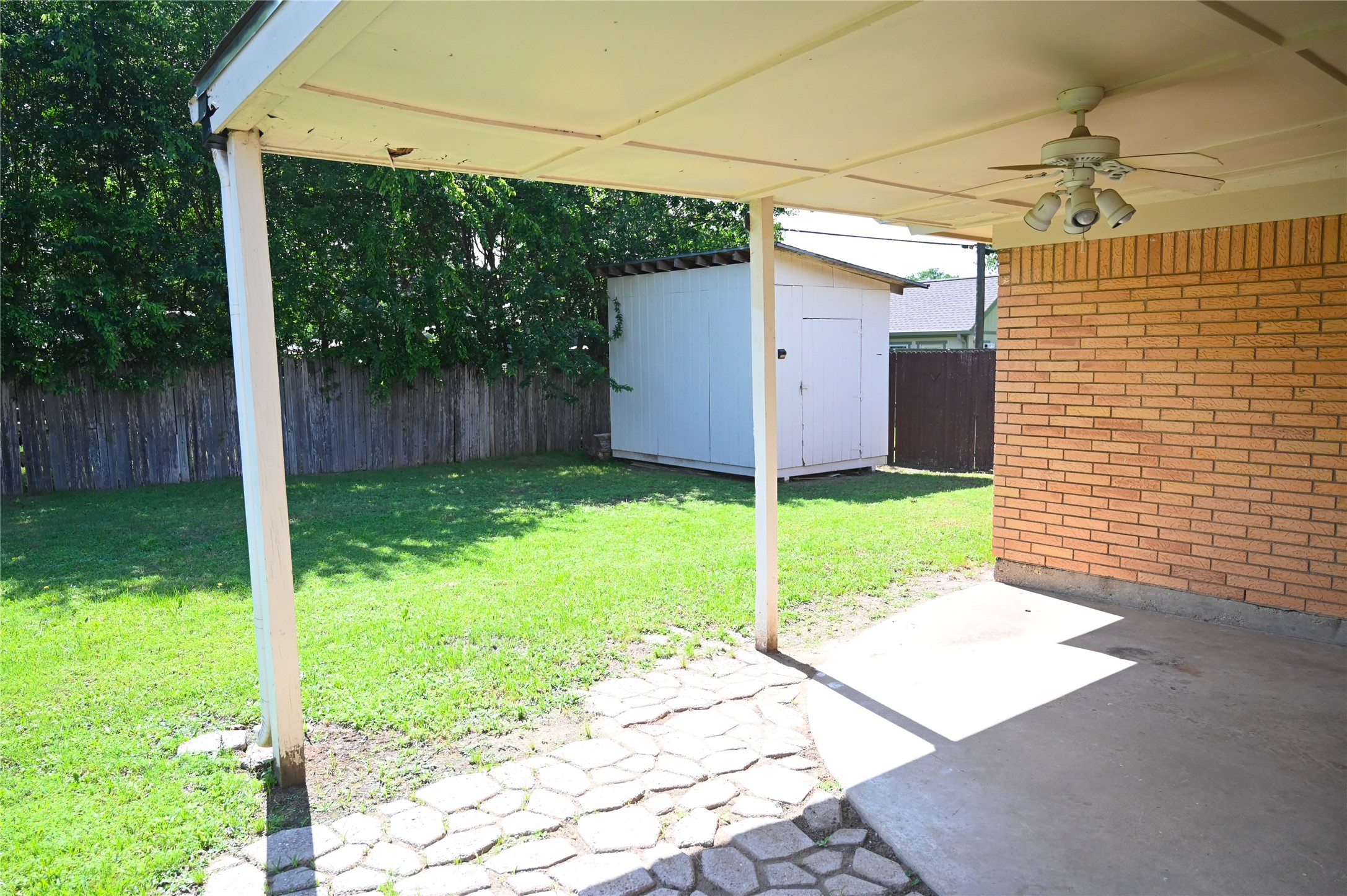 1352 Simpson Drive Hurst TX 76053
