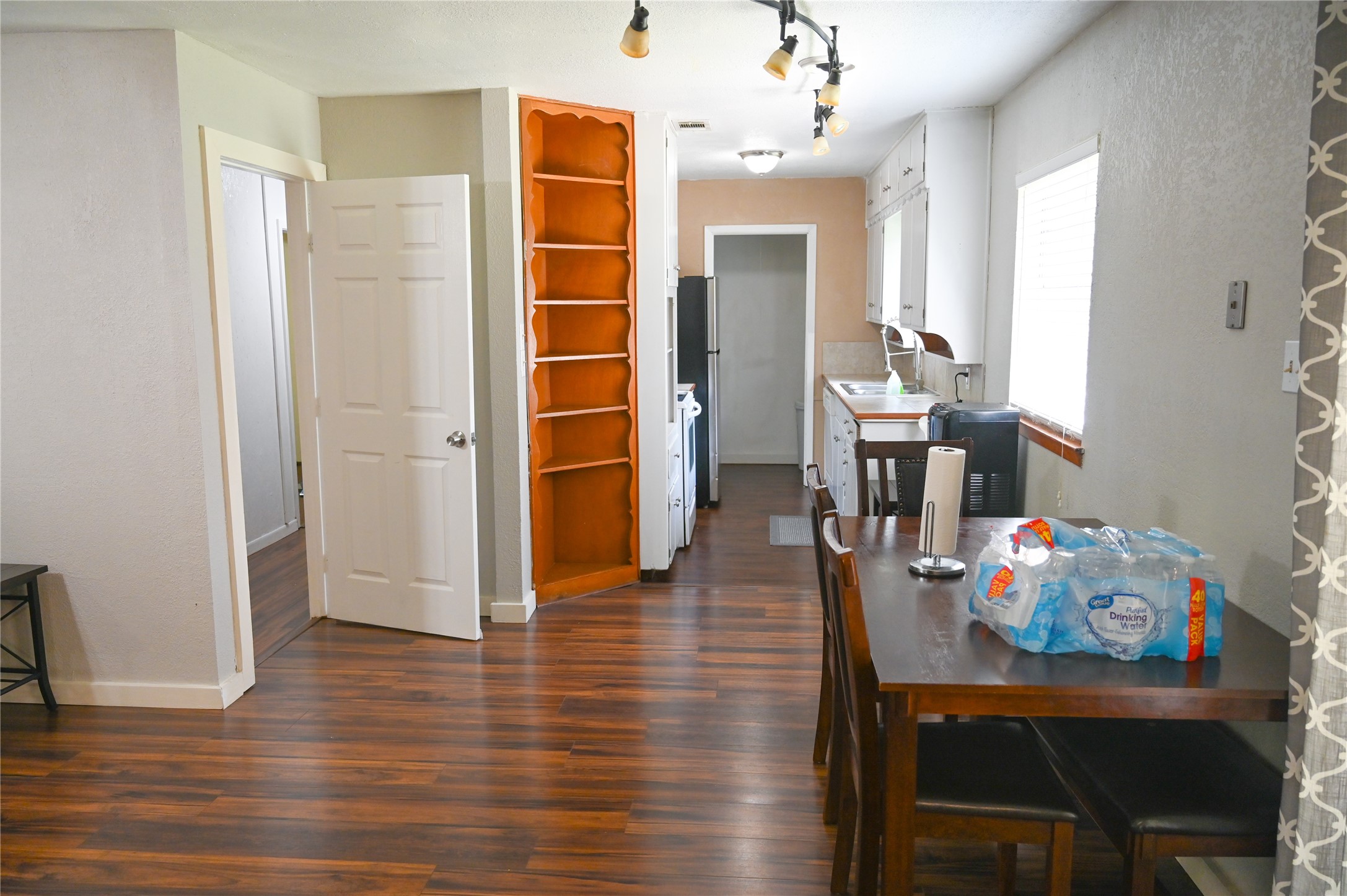 1352 Simpson Drive Hurst TX 76053