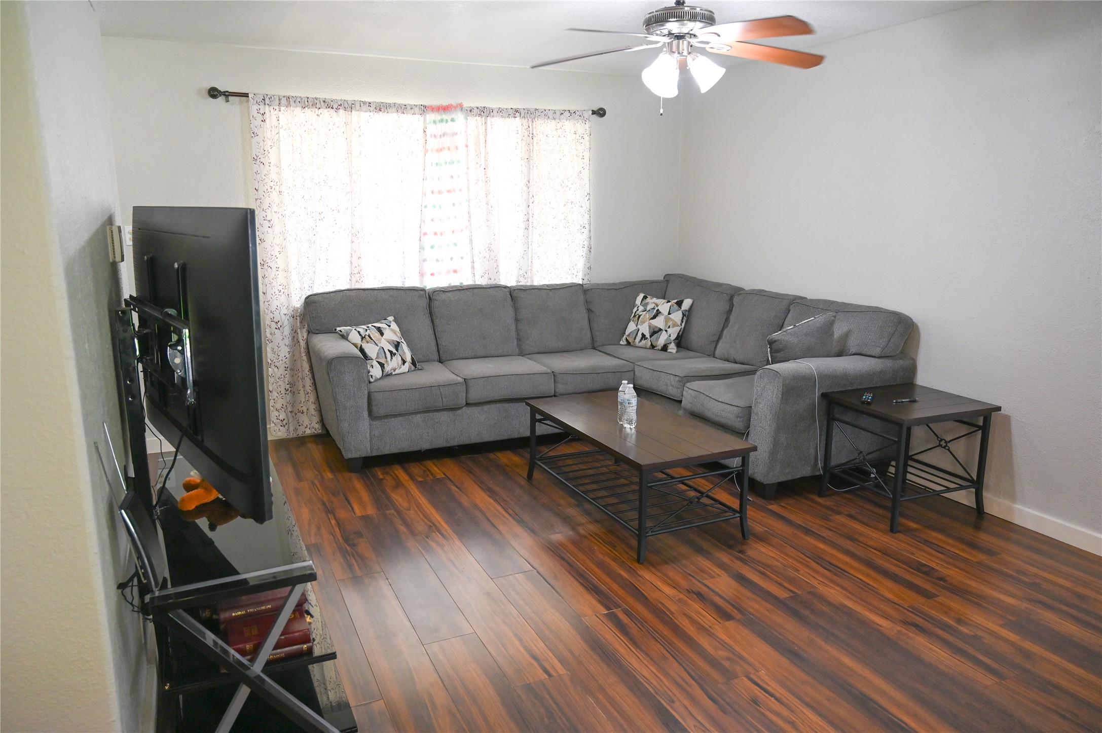 1352 Simpson Drive Hurst TX 76053