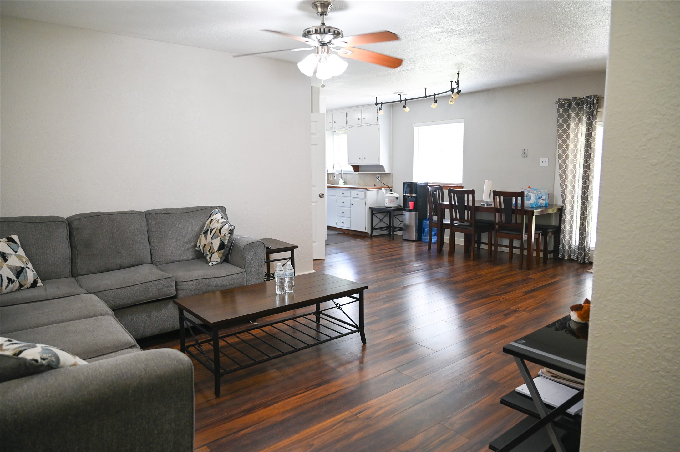 1352 Simpson Drive Hurst TX 76053