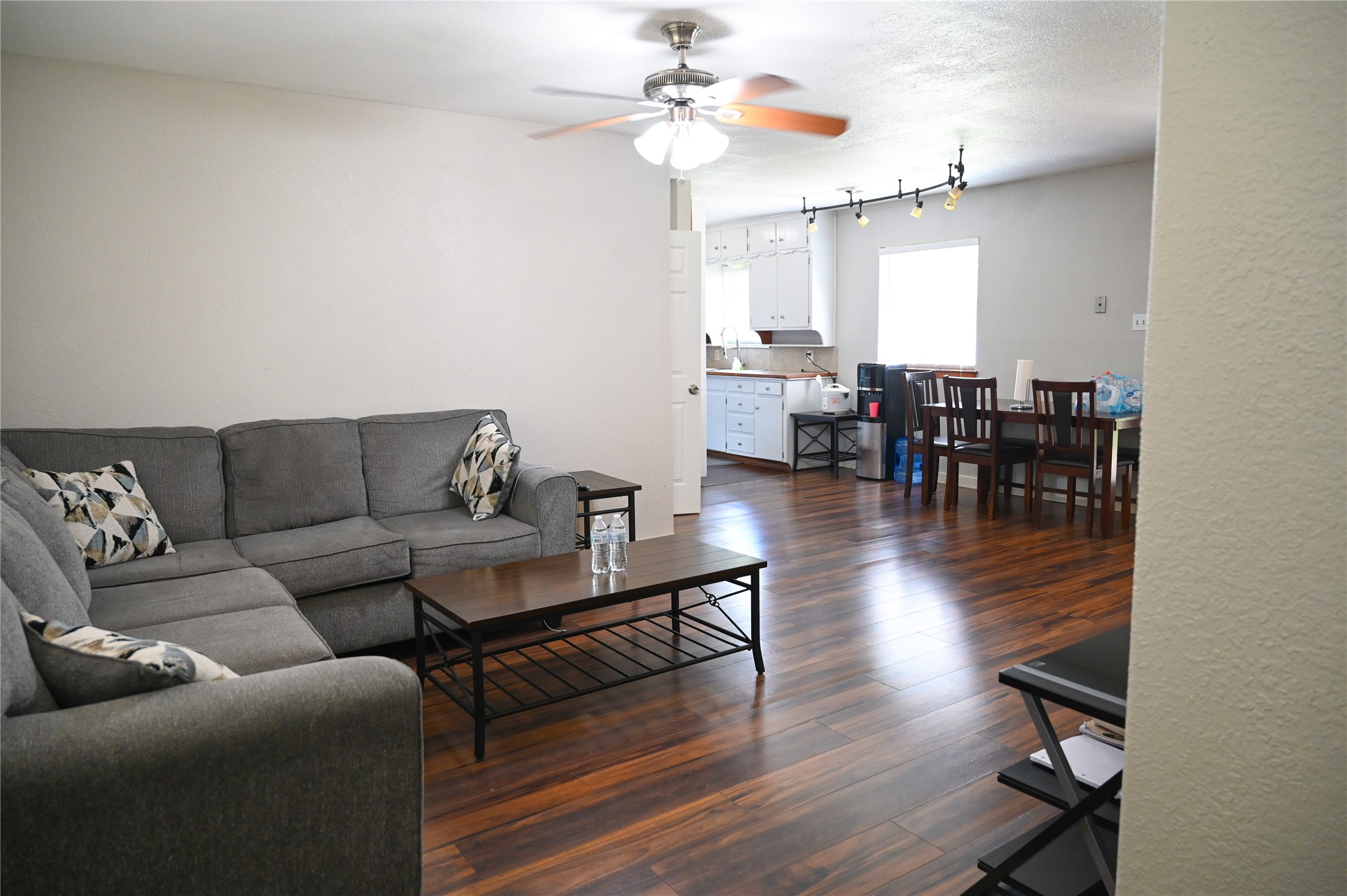 1352 Simpson Drive Hurst TX 76053