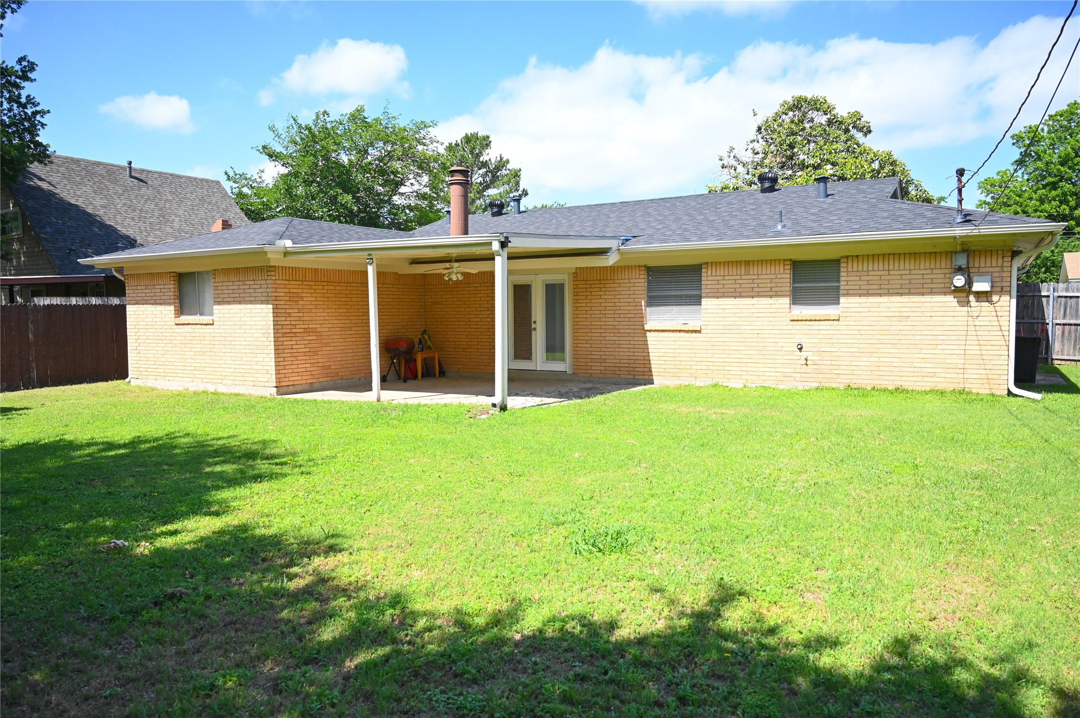 1352 Simpson Drive Hurst TX 76053