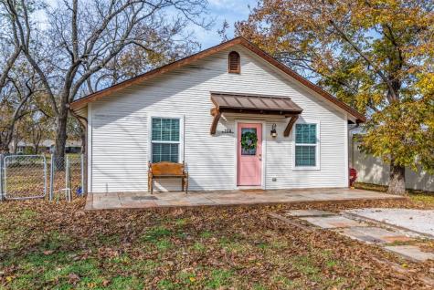104 S Ashford Street Savoy TX 75479