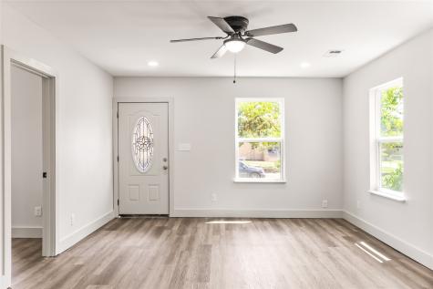 1127 W Morgan Street Denison TX 75020