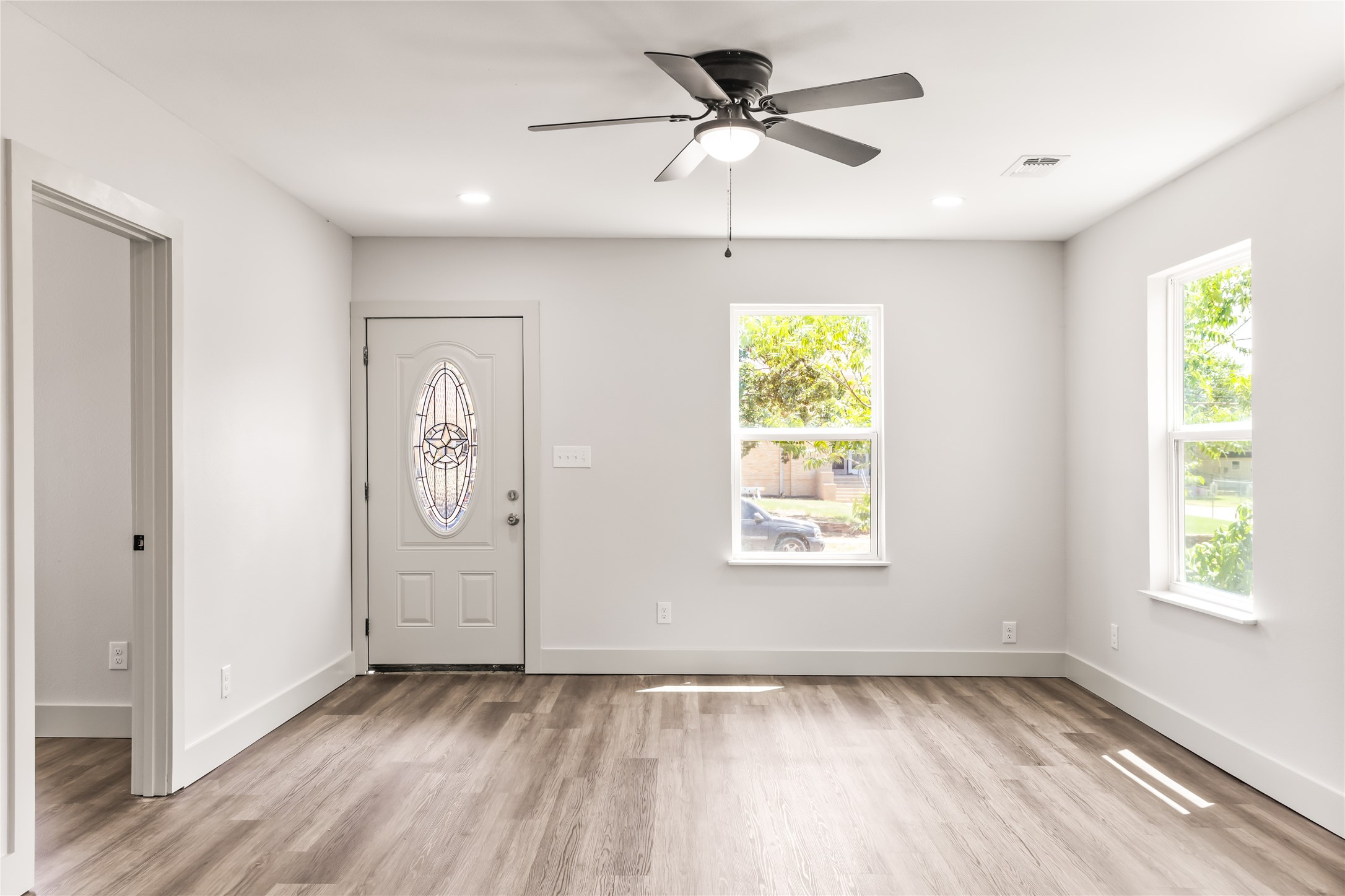 1127 W Morgan Street Denison TX 75020