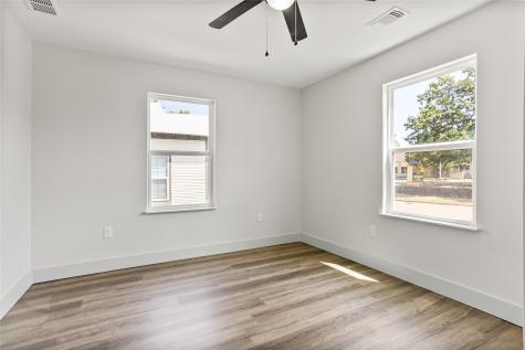 1127 W Morgan Street Denison TX 75020