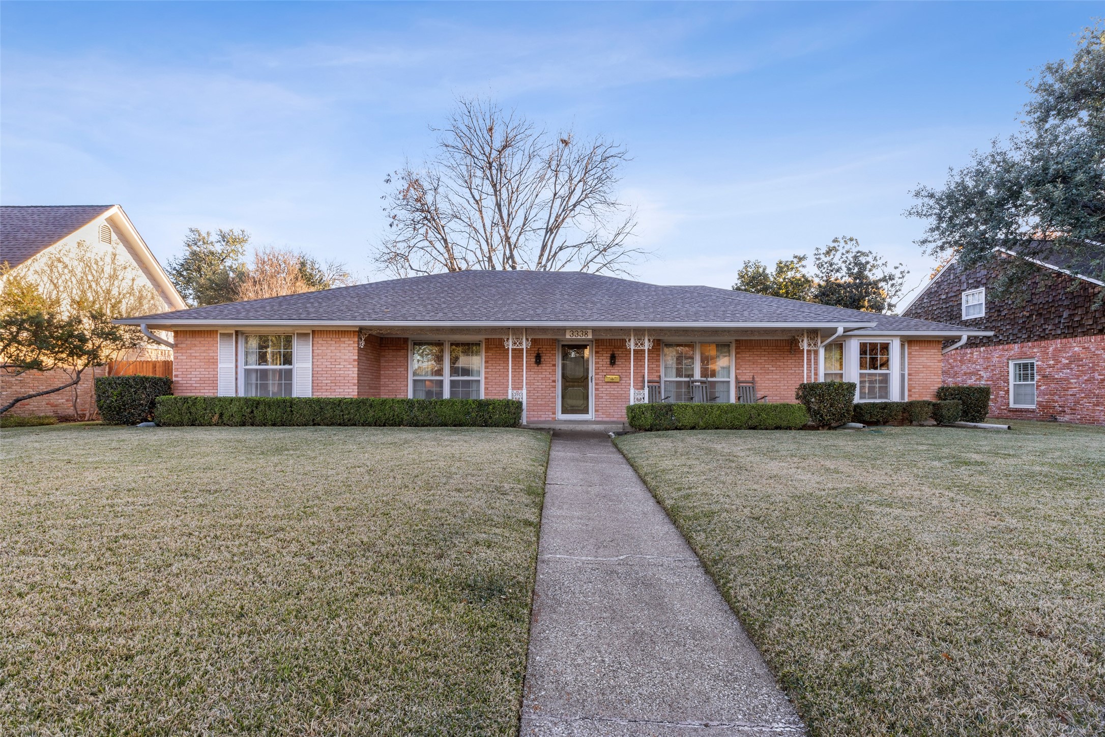 3338 Lancelot Drive Dallas TX 75229